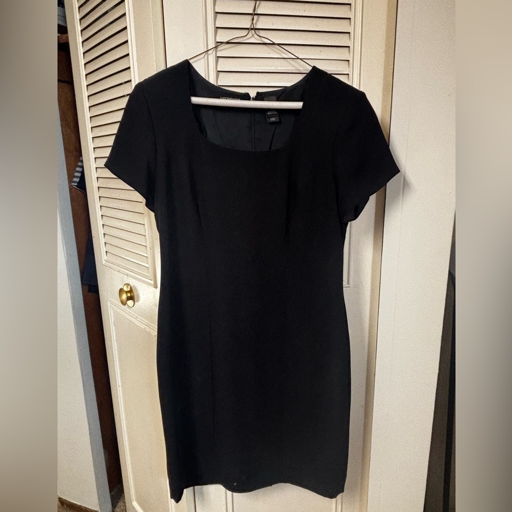 Liz Claiborne Black Short-Sleeve Scoop Neck Mini Dress